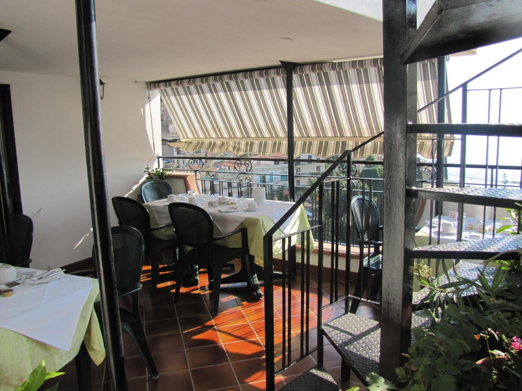 טאורמינה Hotel Condor מראה חיצוני תמונה